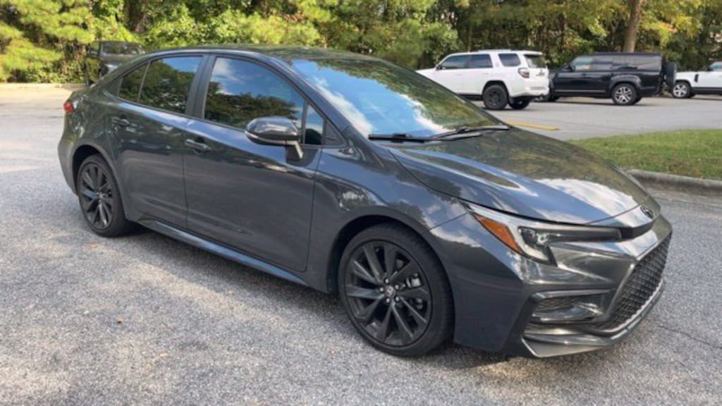 Used 2023 Toyota Corolla SE Sedan