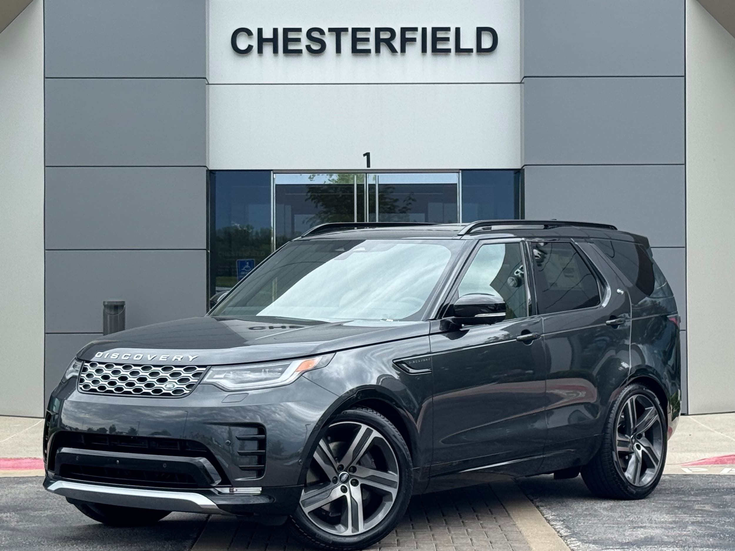 2026 Land Rover Discovery
