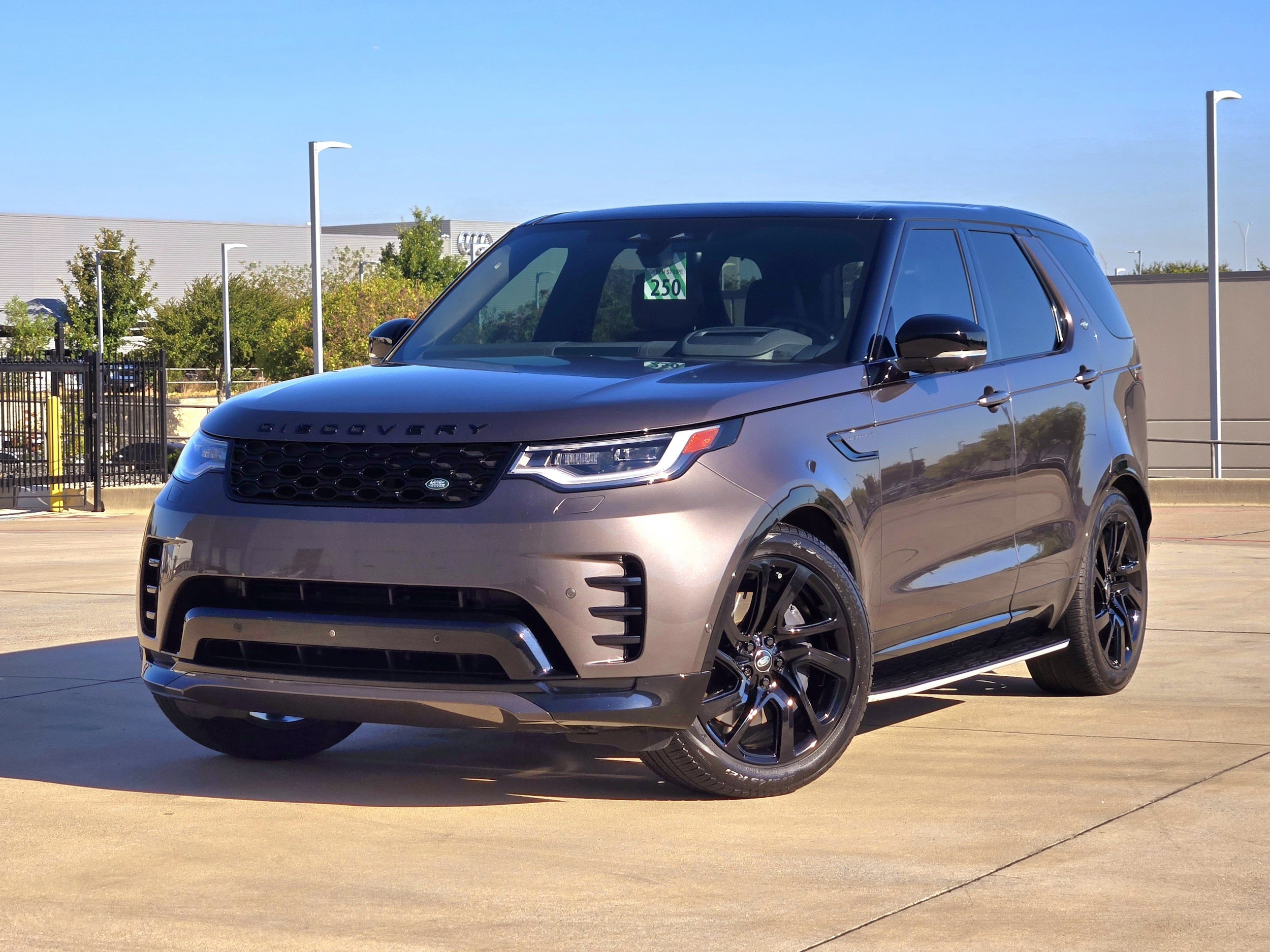 2024 Land Rover Discovery