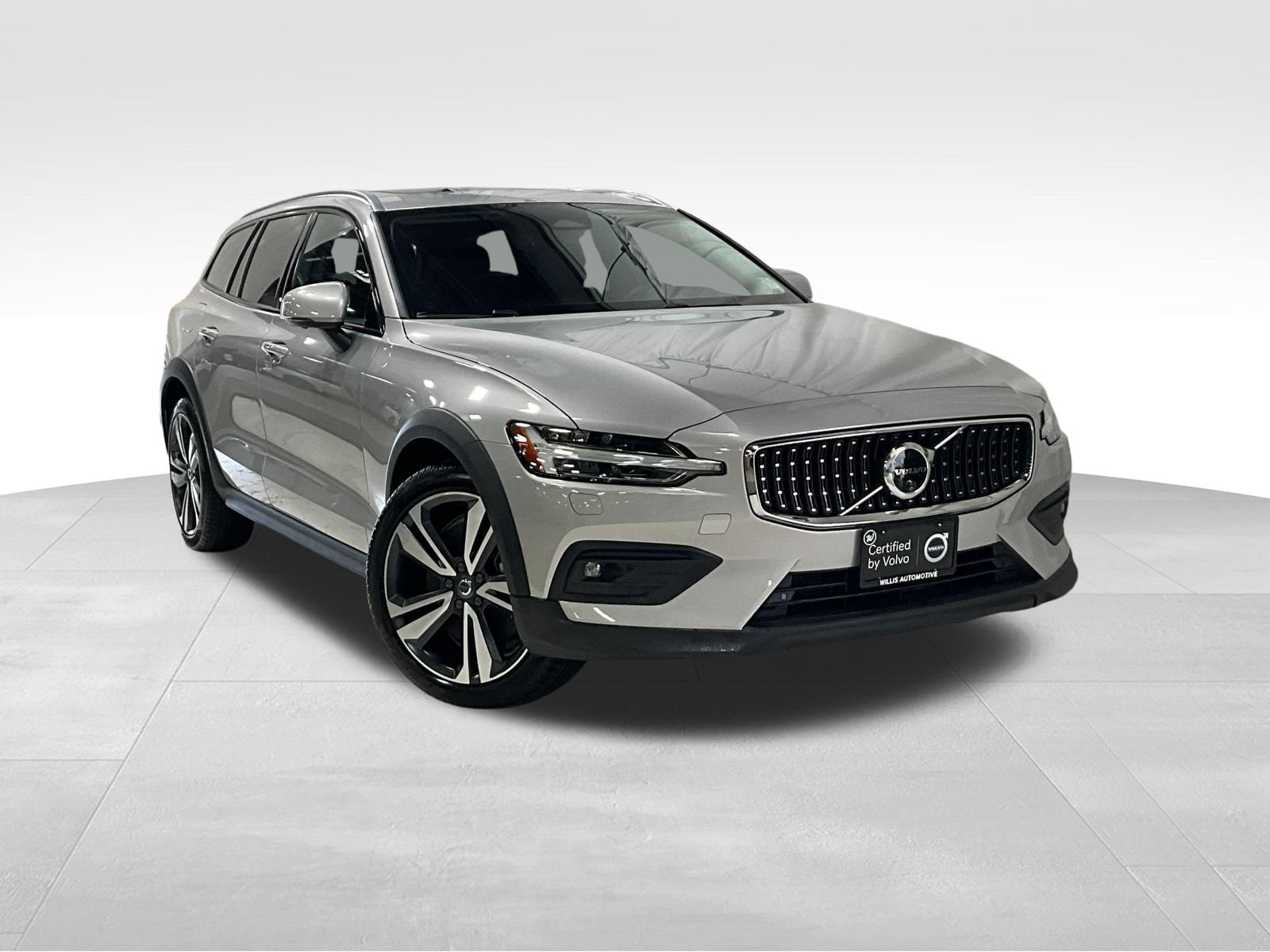 2025 Volvo V60 Cross Country