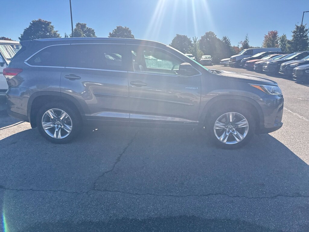Used 2018 Toyota Highlander Hybrid Limited SUV
