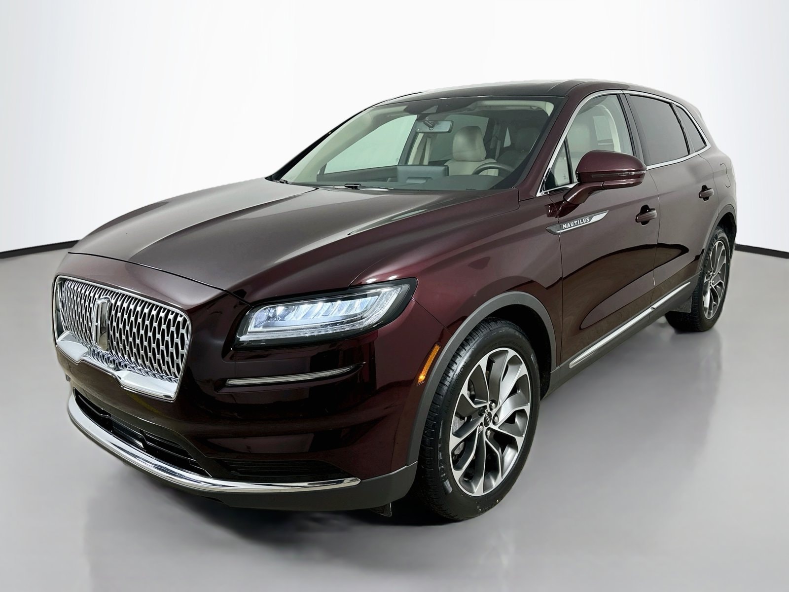 2021 Lincoln Nautilus Reserve AWD photo
