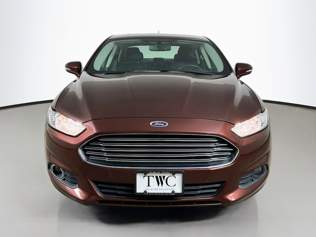 Used 2016 Ford Fusion SE Sedan