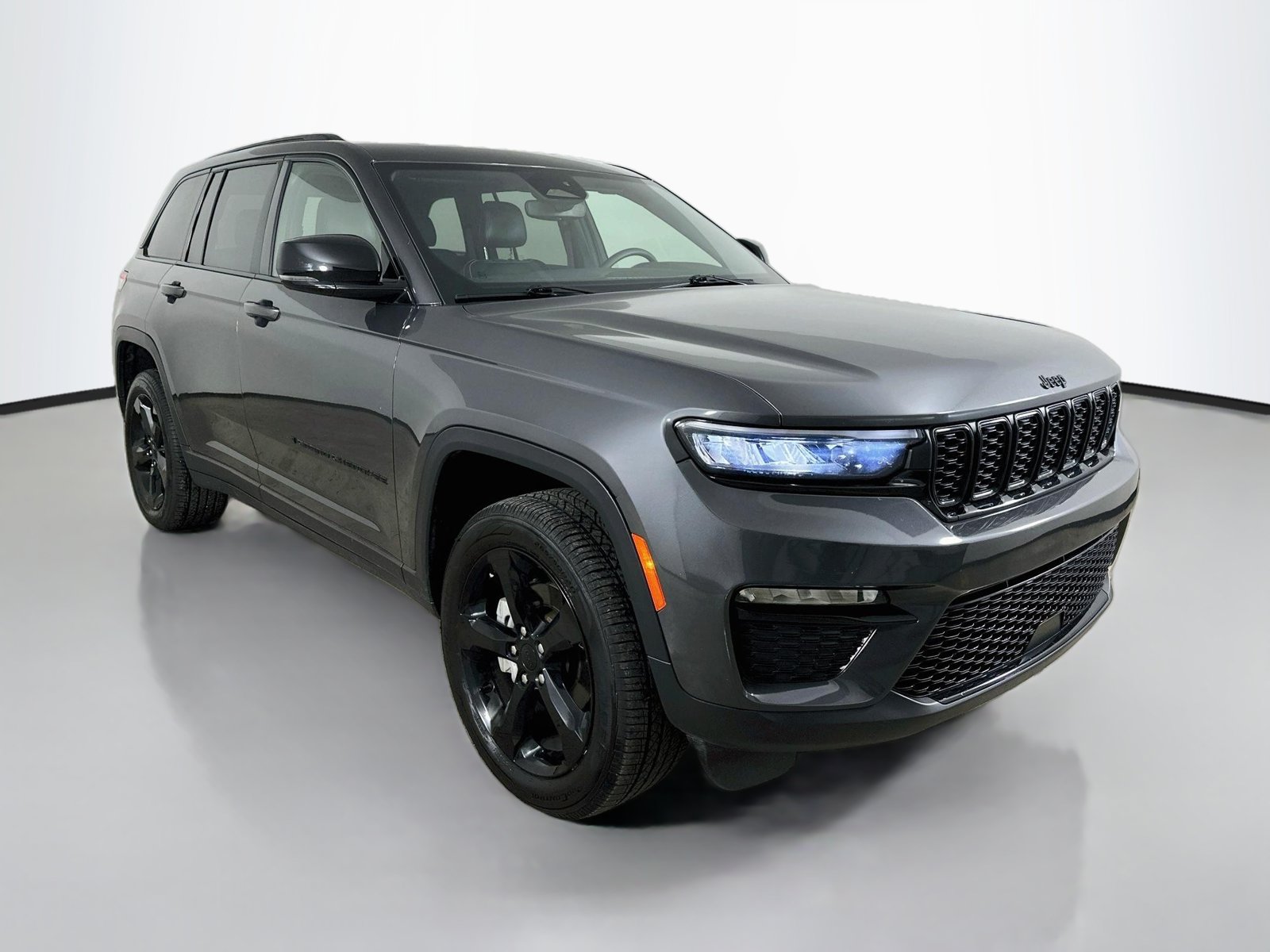 Used 2024 Jeep Grand Cherokee Limited SUV