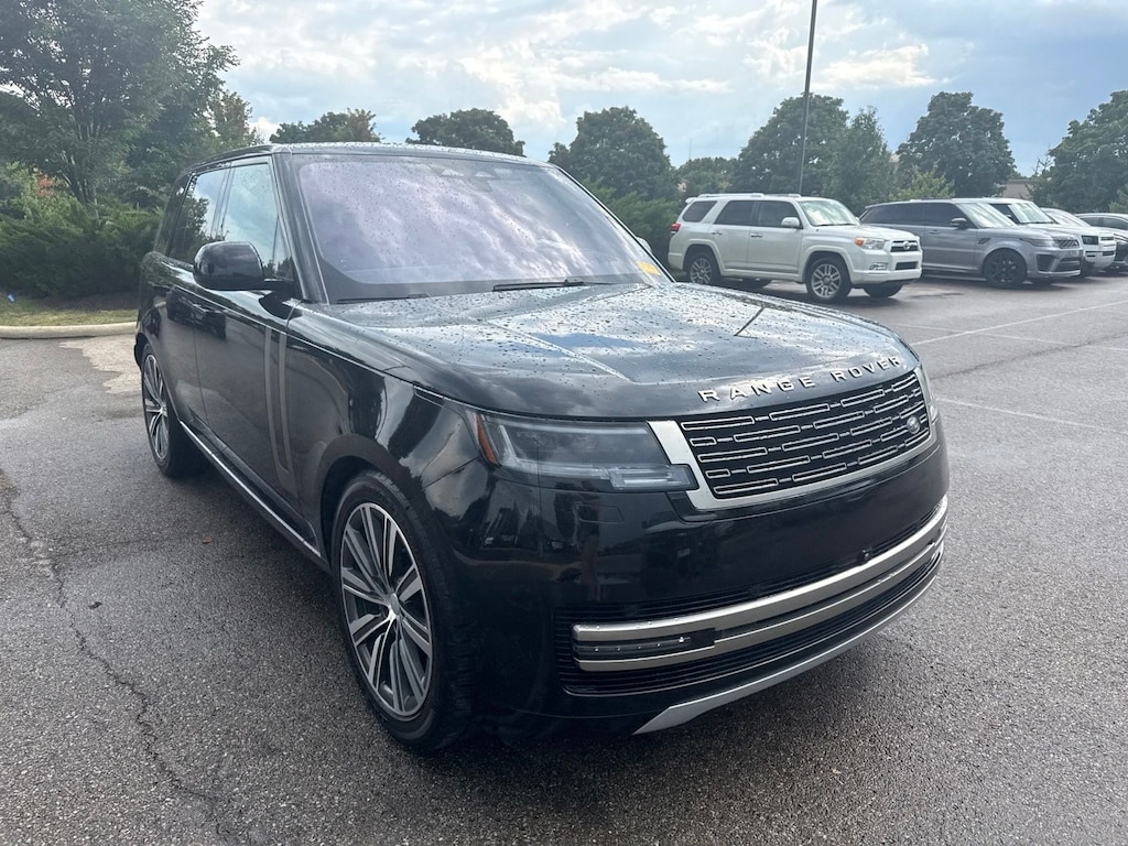 Used 2023 Land Rover Range Rover P400 SE SWB SUV
