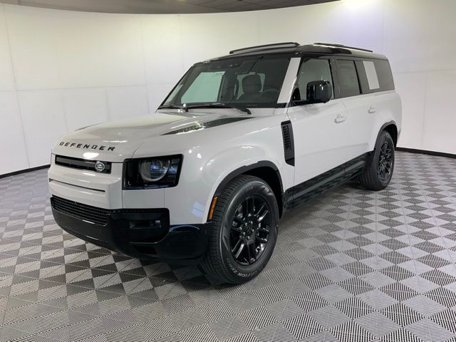 2026 Land Rover Defender 130 X-Dynamic SE SUV