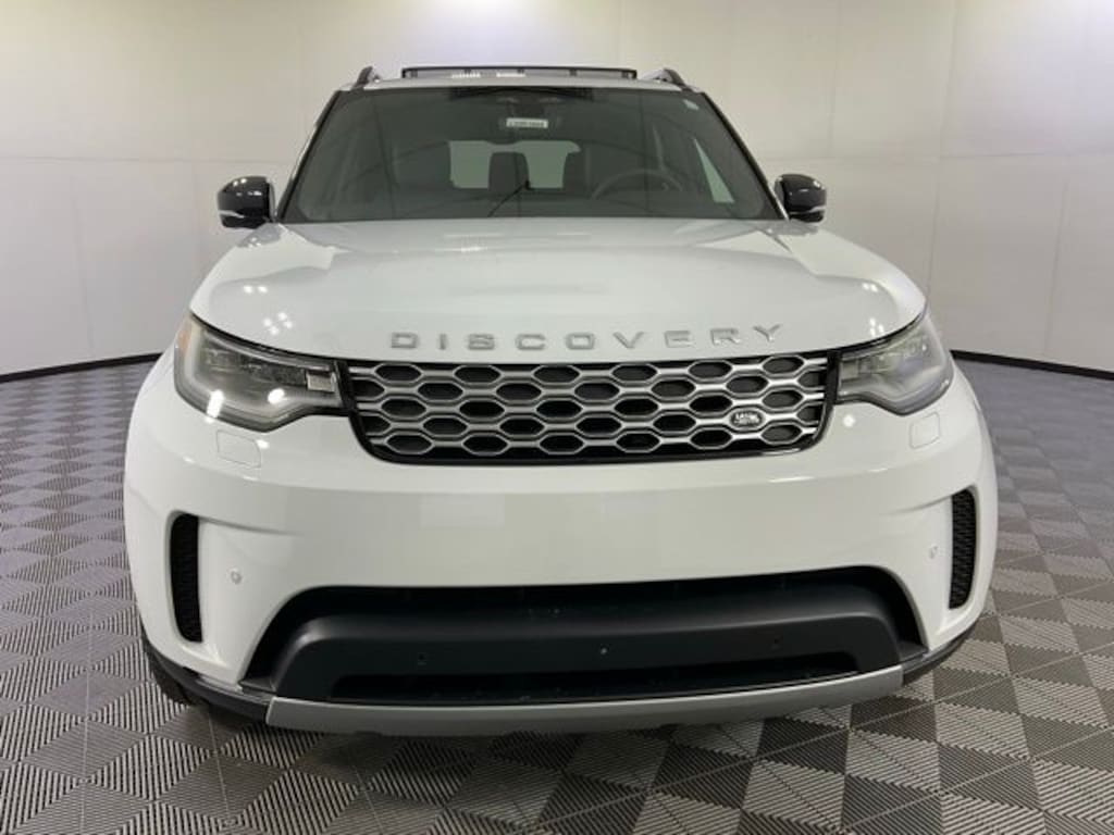New 2025 Land Rover Discovery S 300PS SUV
