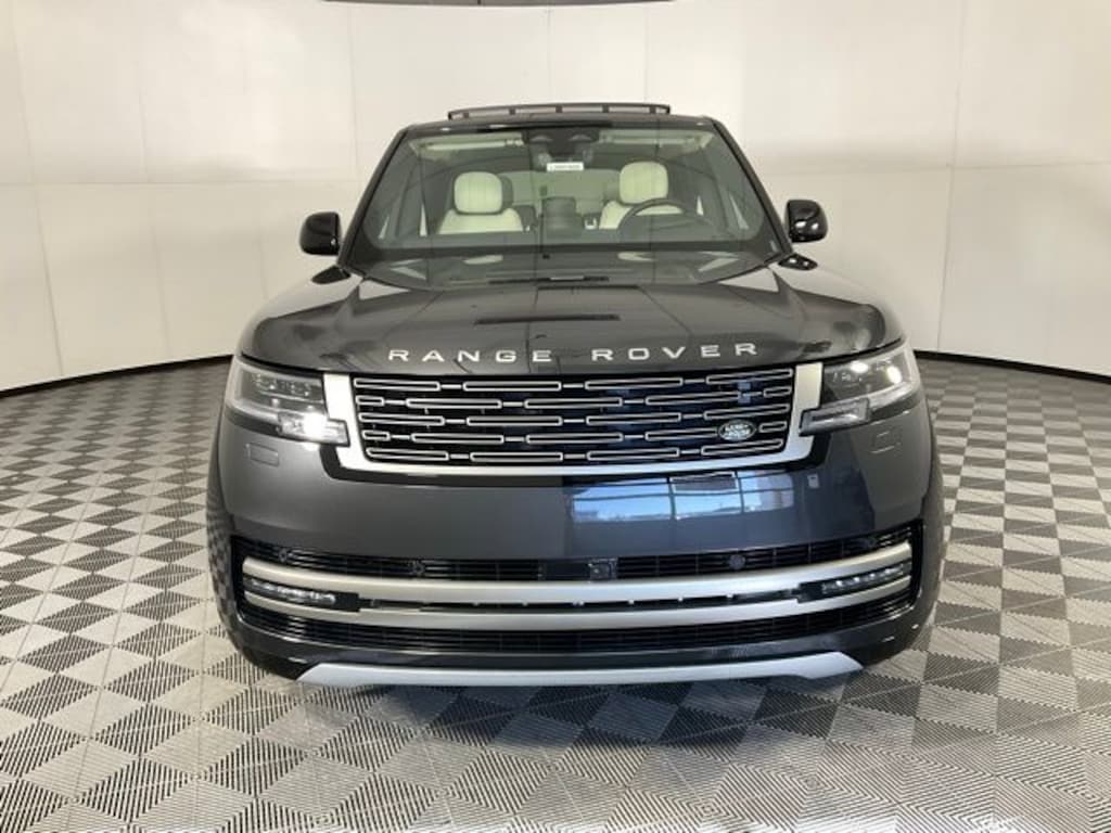 New 2026 Land Rover Range Rover SE SUV