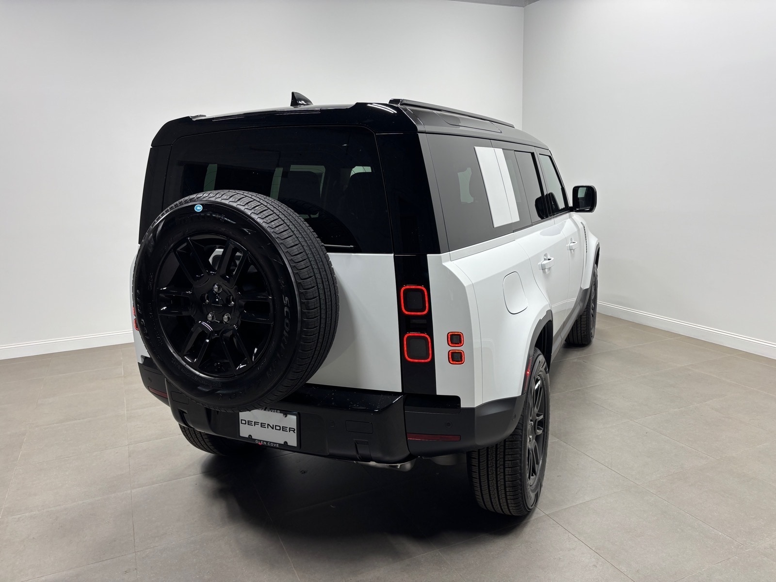 2026 Land Rover Defender S - Photo 7