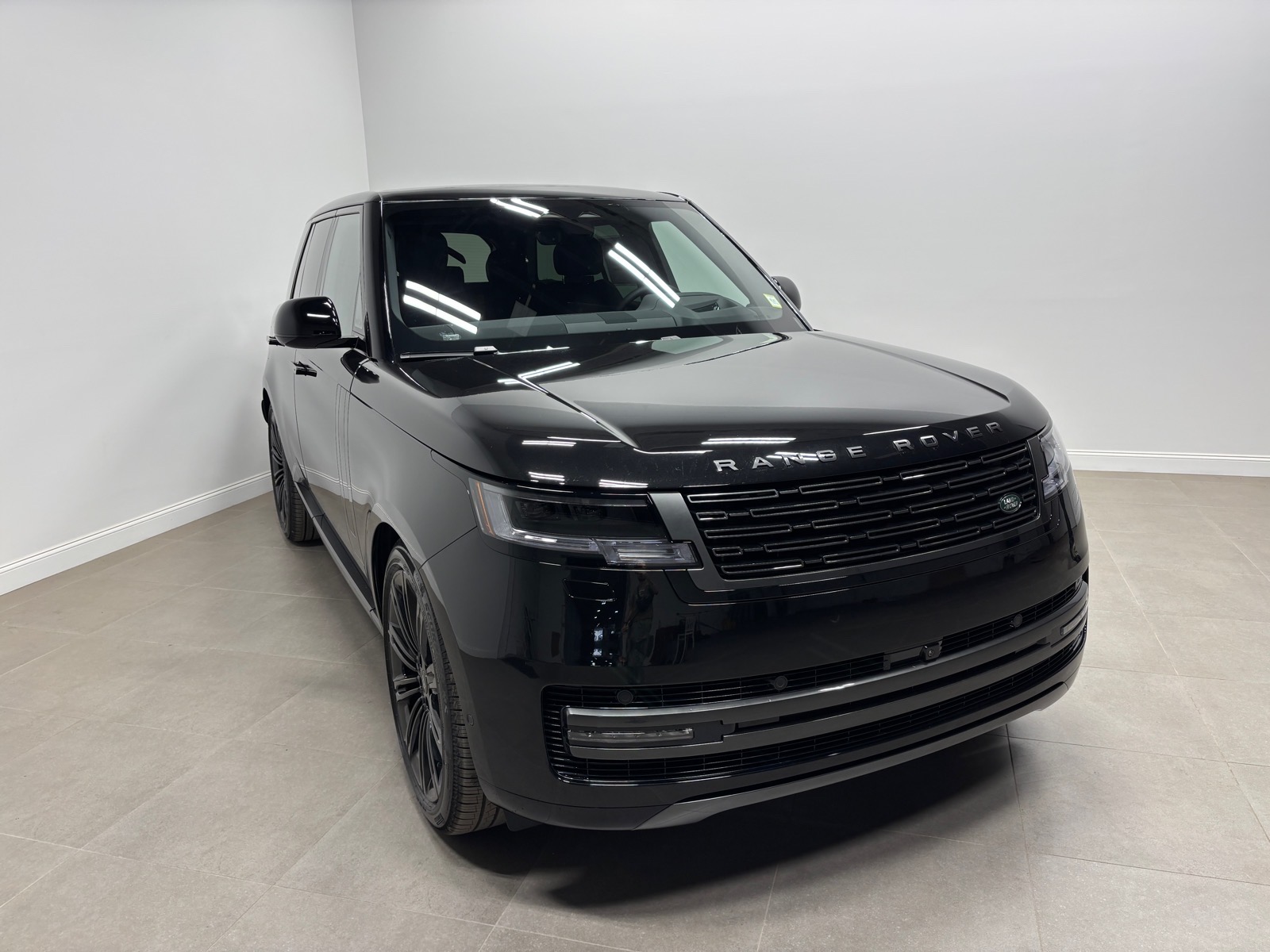 New 2027 Land Rover Range Rover SE SUV