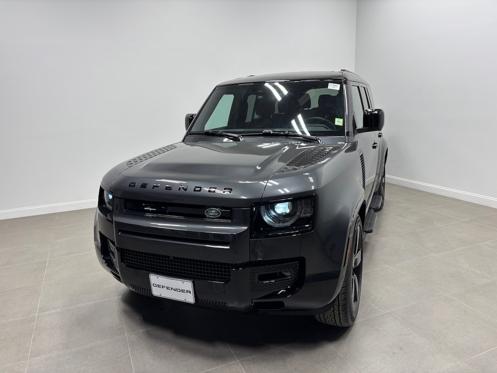 Used 2025 Land Rover Defender 130 X-Dynamic SE AWD 130 P400 X-Dynamic SE SUV