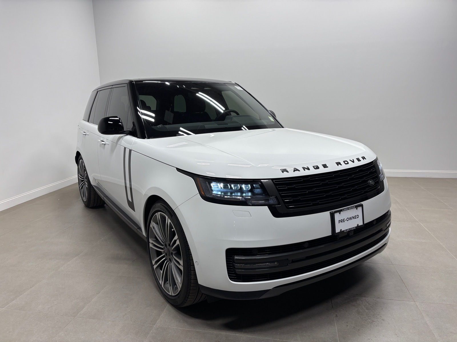 Used 2026 Land Rover Range Rover SE AWD P530 SE SUV