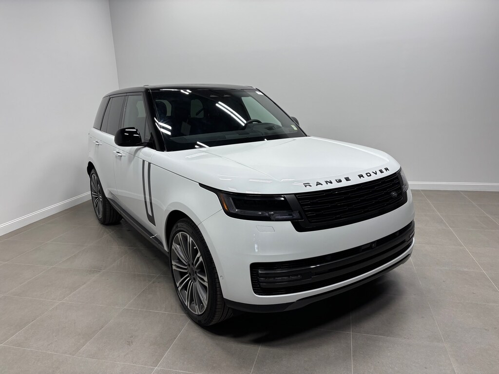 New 2026 Land Rover Range Rover SE SUV