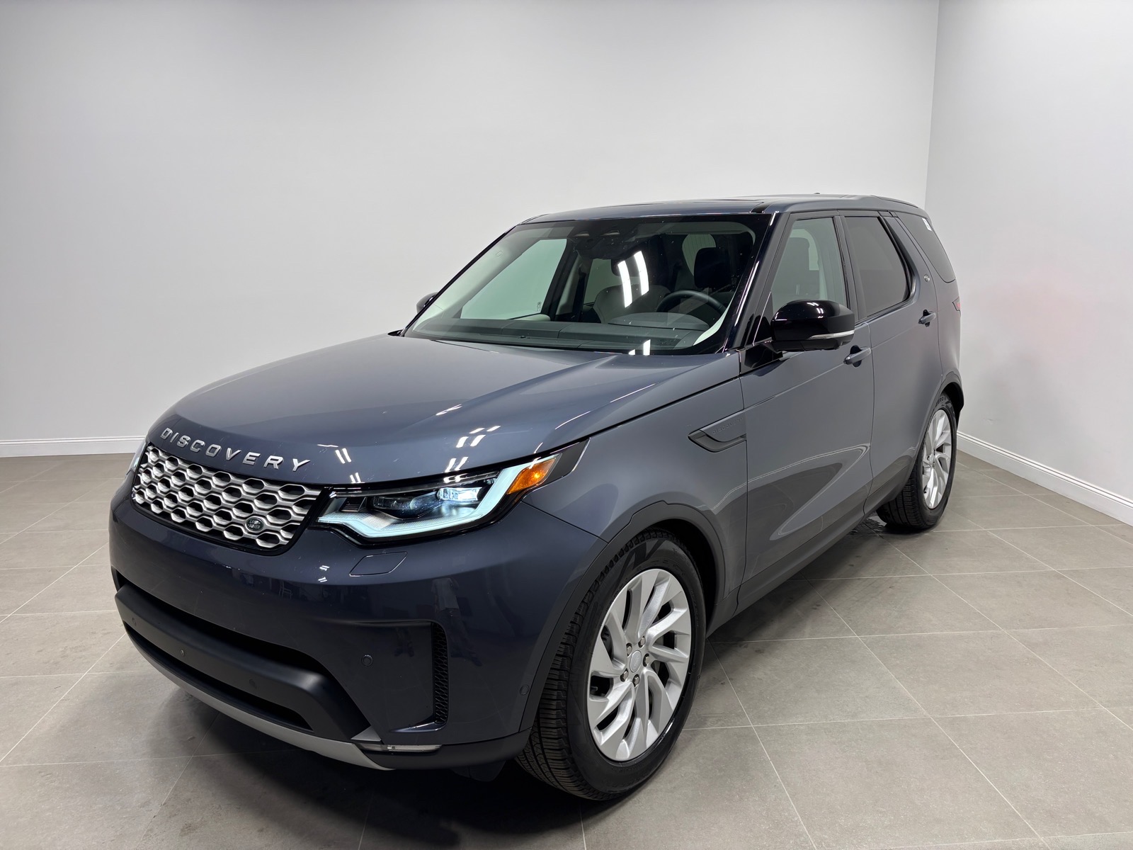 2025 Land Rover Discovery