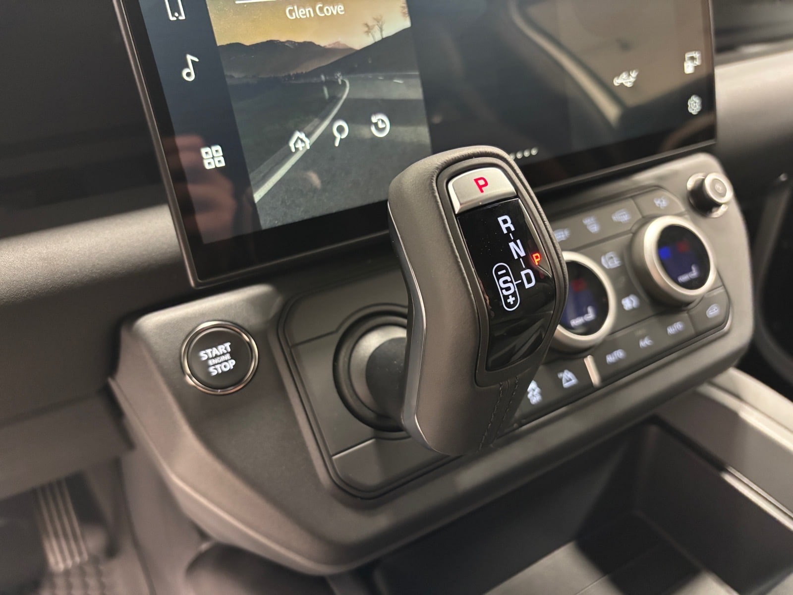 2026 Land Rover Defender S - Photo 16