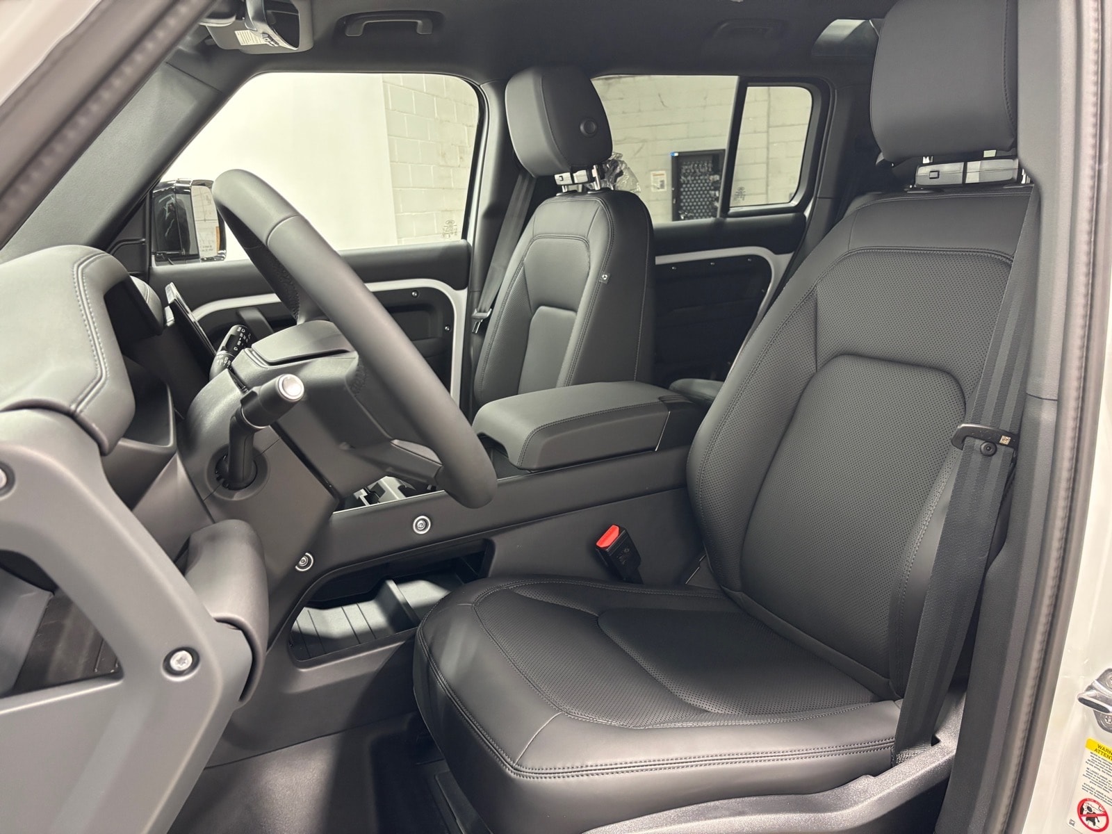 2026 Land Rover Defender S - Photo 23
