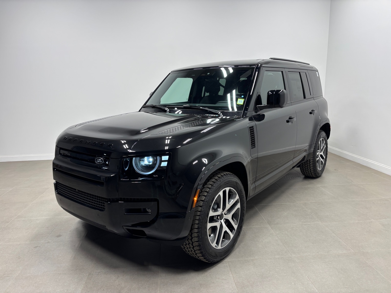 New 2026 Land Rover Defender 110 X-Dynamic SE SUV
