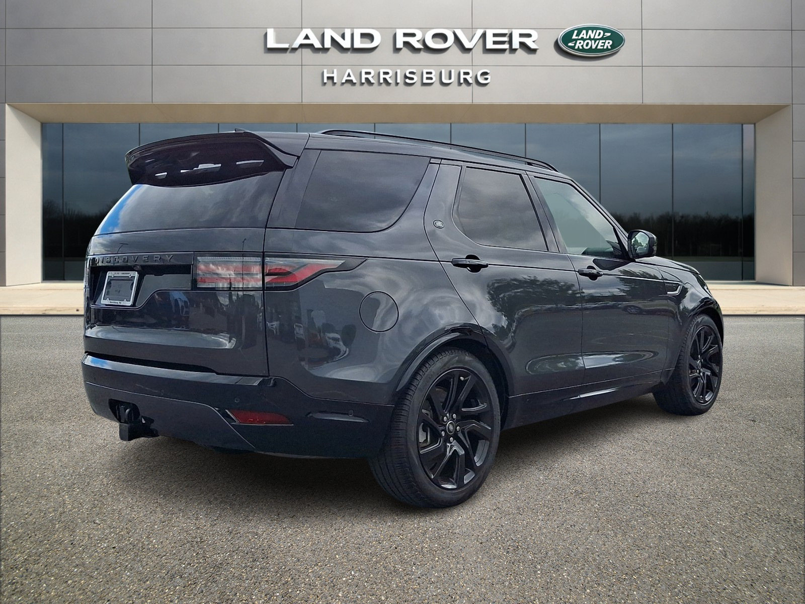 Used 2025 Land Rover Discovery P300 Dynamic SE SUV