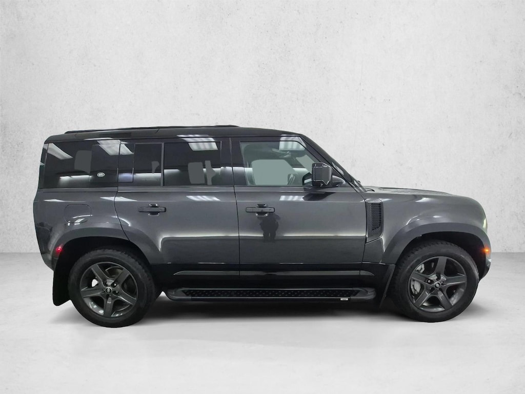 Used 2022 Land Rover Defender 110 X-Dynamic SE AWD Sport Utility