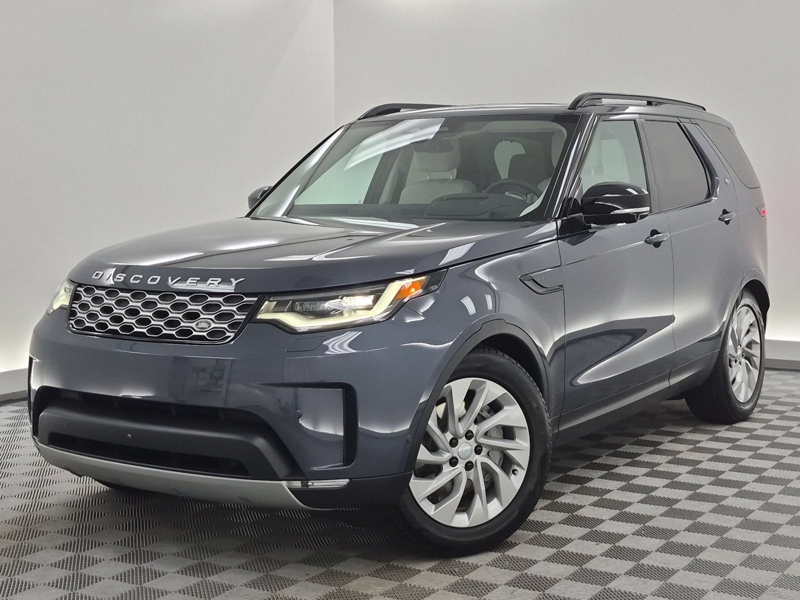 2026 Land Rover Discovery