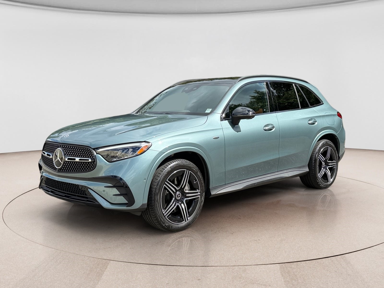 2025 Mercedes-Benz GLC