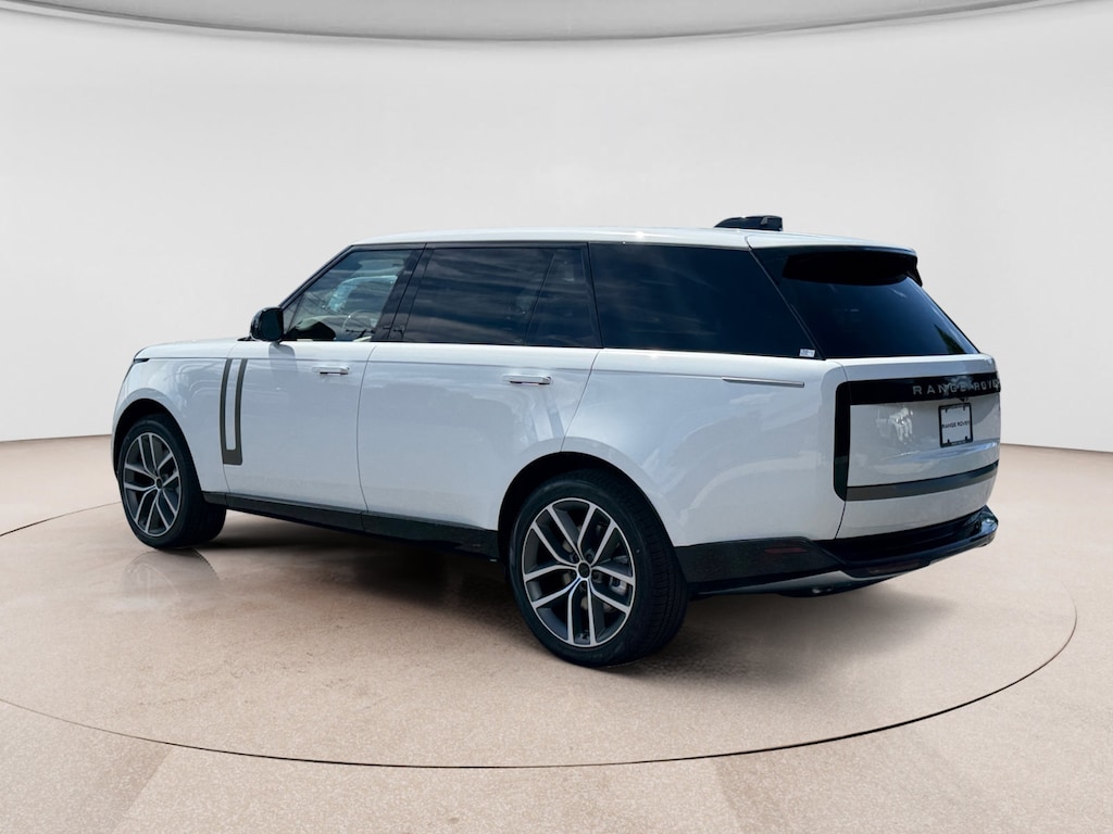 New 2026 Land Rover Range Rover SE LWB 7-Seats / V8 SUV