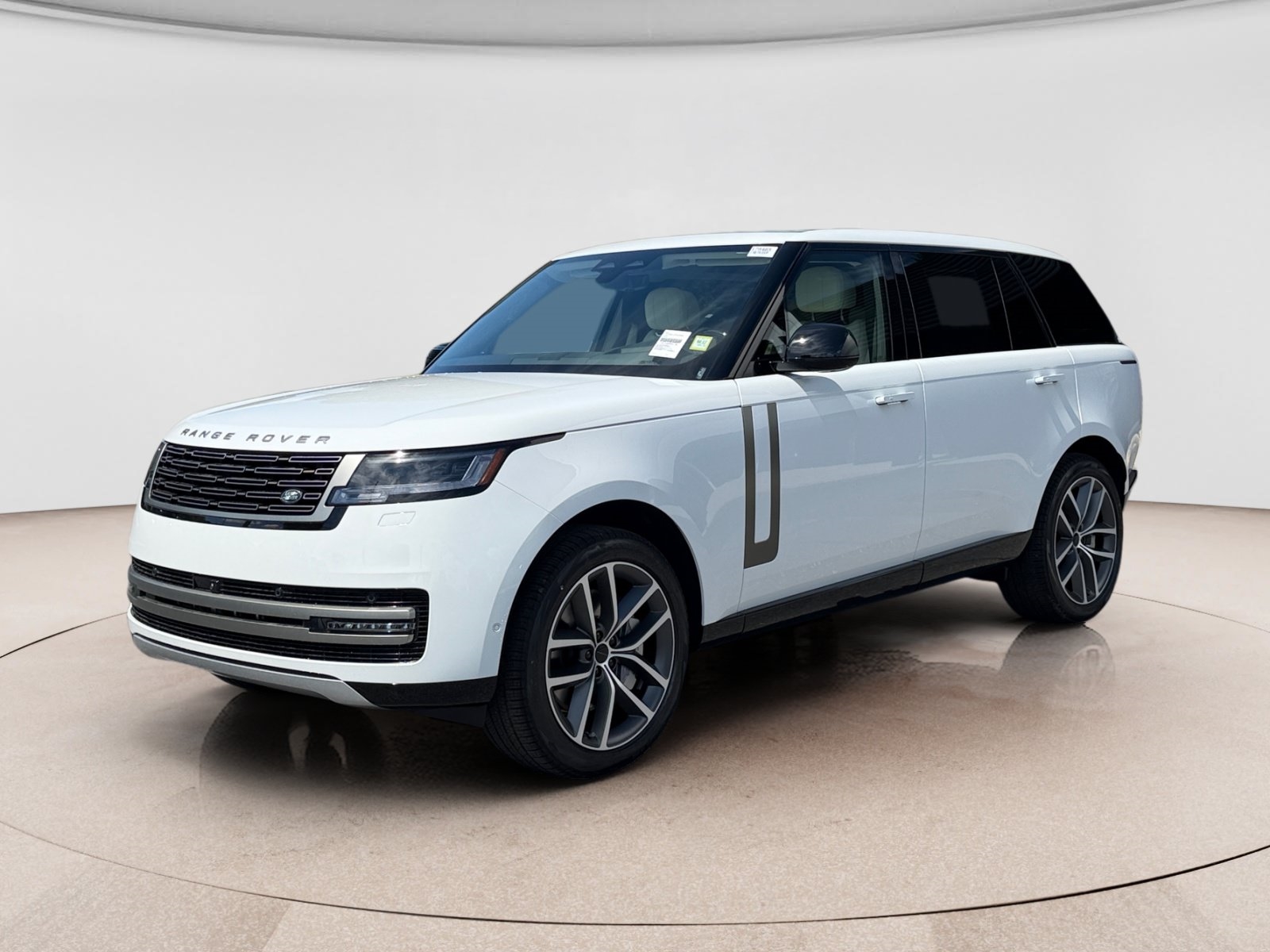 New 2026 Land Rover Range Rover SE LWB 7-Seats / V8 SUV