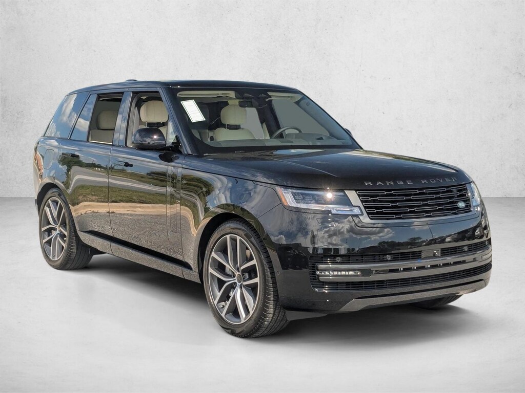 Used 2026 Land Rover Range Rover P400 SE SUV