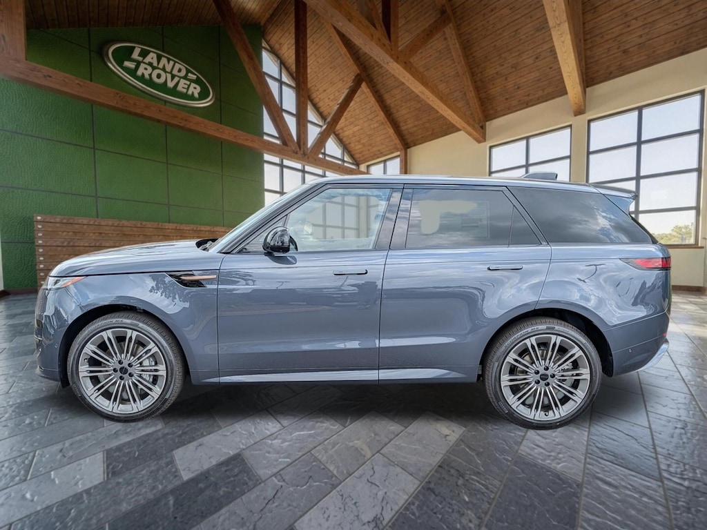 New 2026 Land Rover Range Rover Sport Dynamic SE SUV