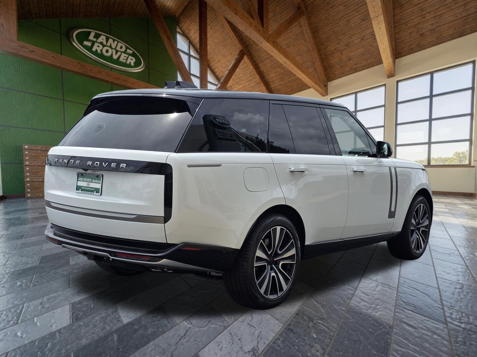 New 2026 Land Rover Range Rover SE SUV