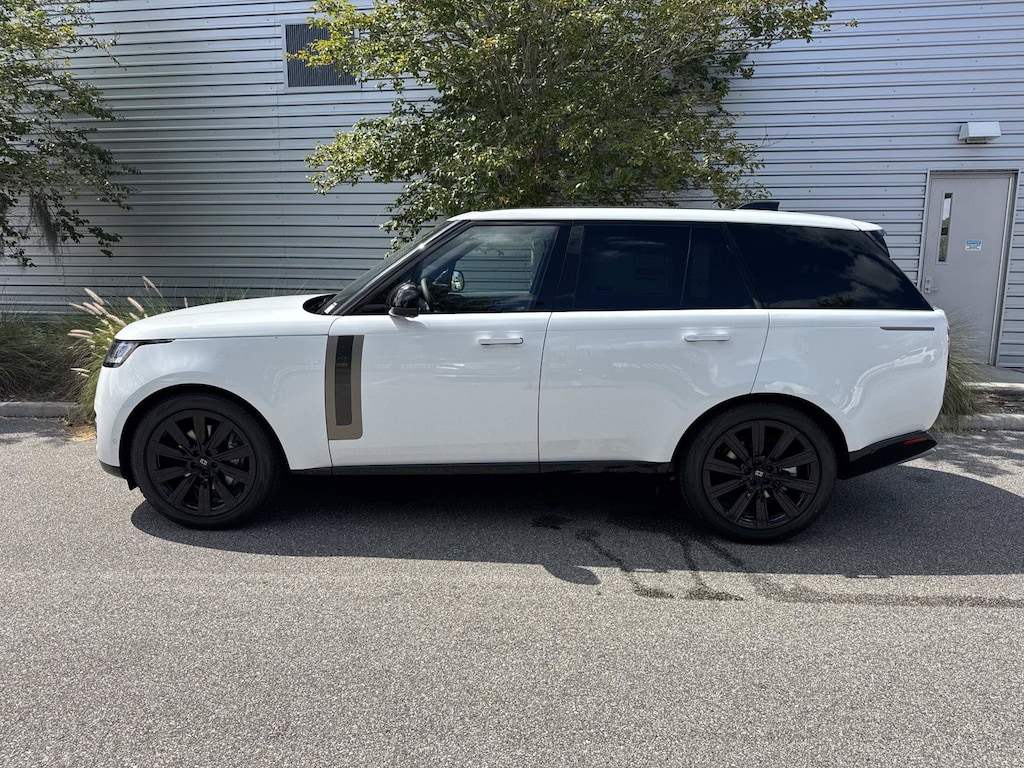 New 2027 Land Rover Range Rover SE SUV