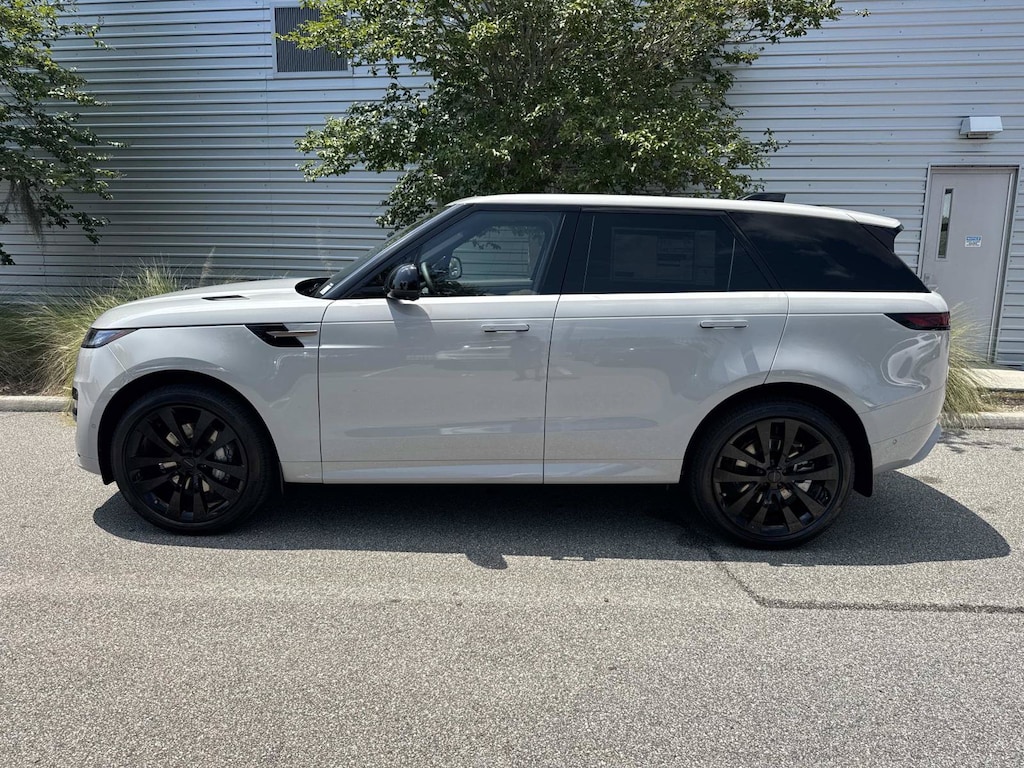New 2026 Land Rover Range Rover Sport Dynamic SE SUV