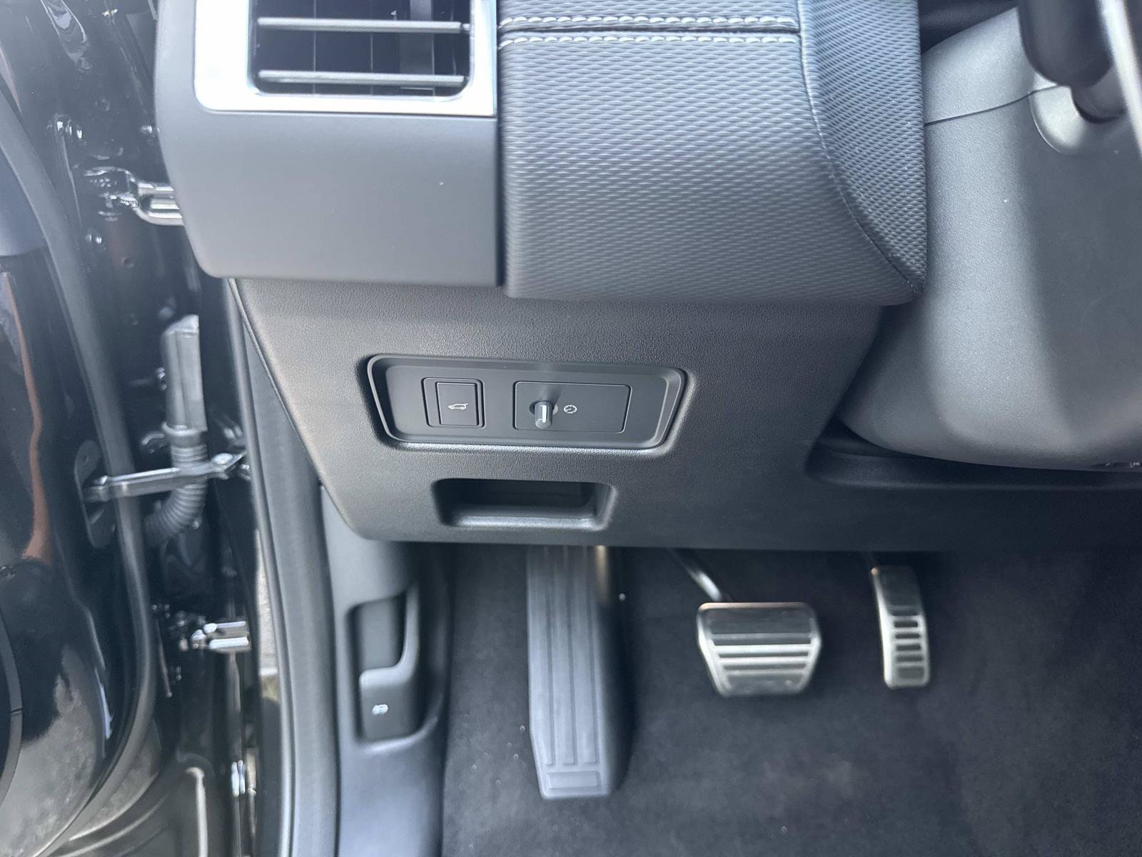 2026 Land Rover Discovery Dynamic SE - Photo 33