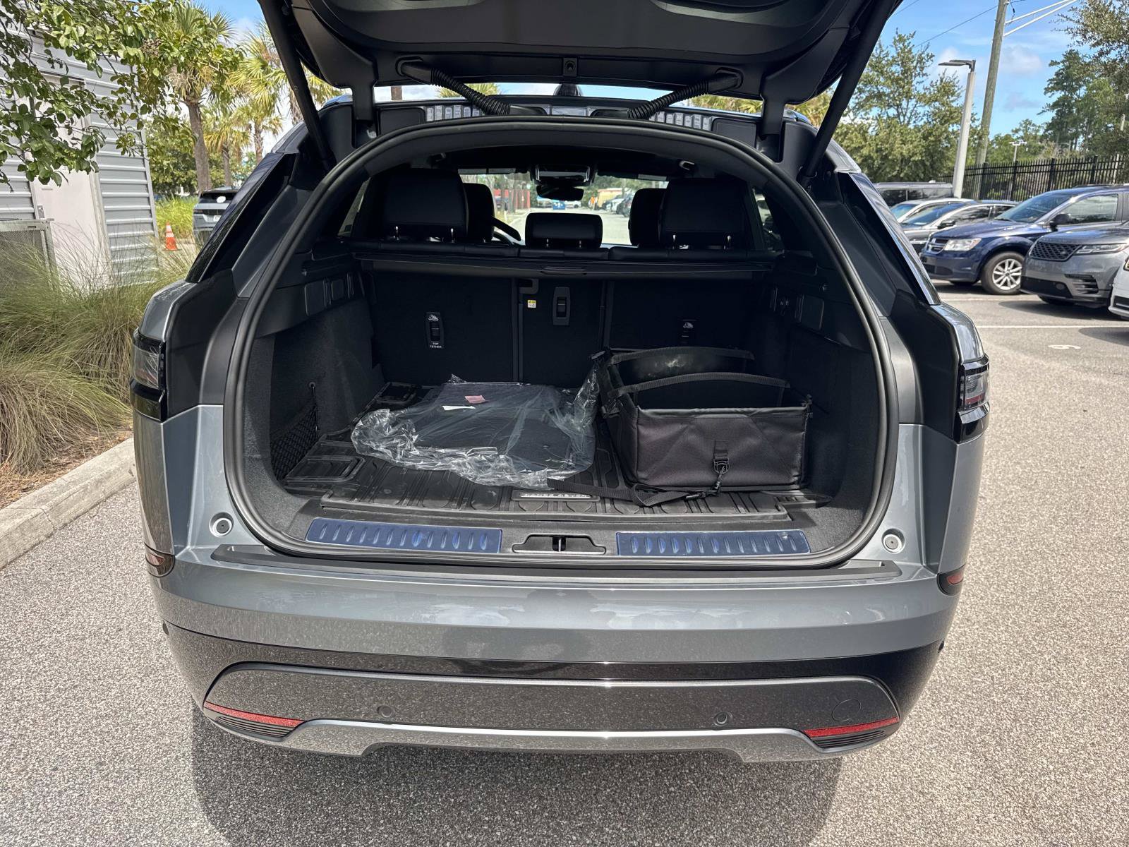 2026 Land Rover Range Rover Velar Dynamic SE - Photo 11