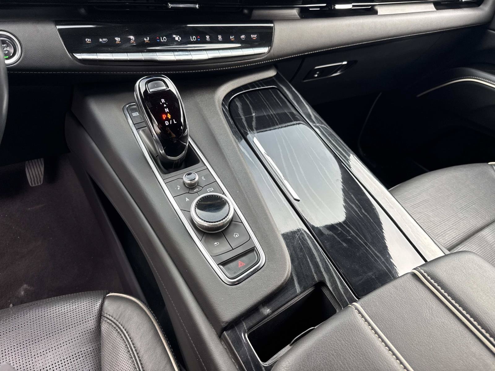 2024 Cadillac Escalade Sport - Photo 27