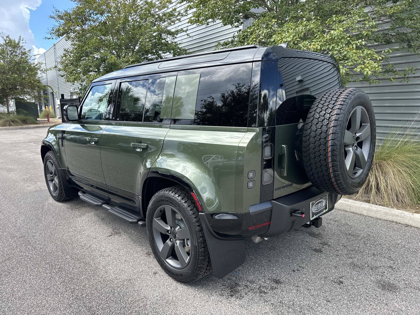 New 2026 Land Rover Defender 110 X-Dynamic SE SUV