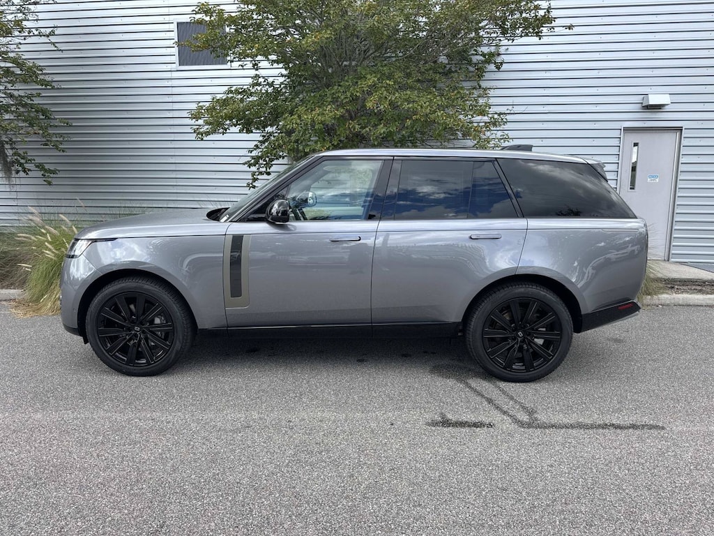 New 2027 Land Rover Range Rover SE SUV