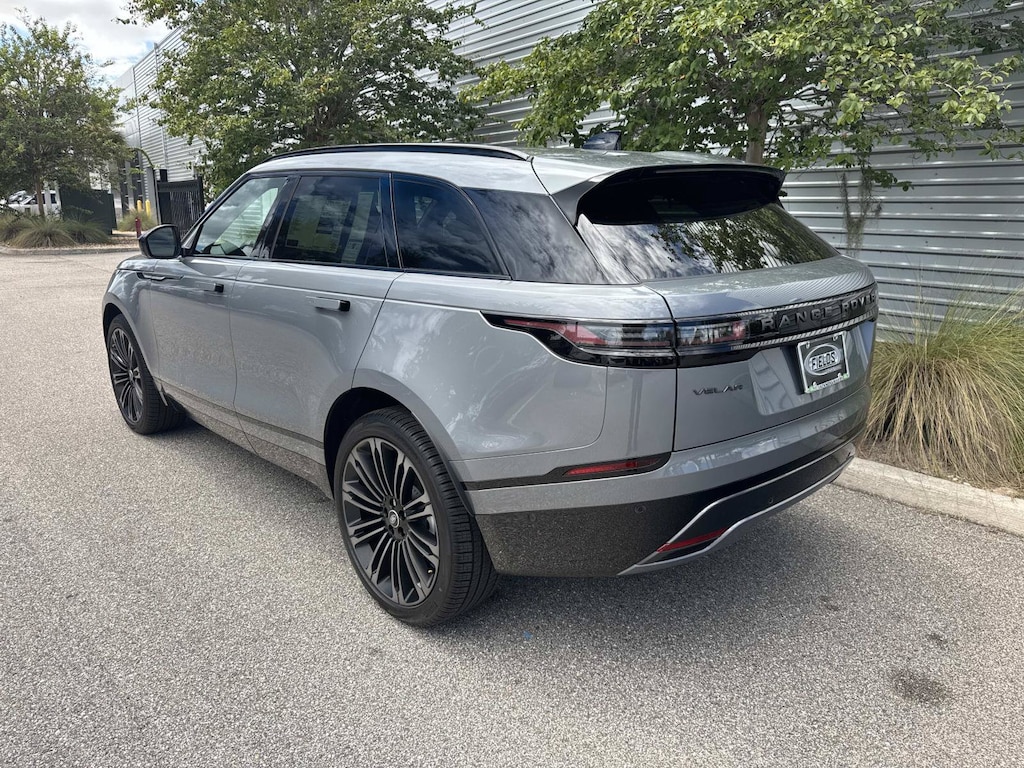 New 2026 Land Rover Range Rover Velar Dynamic SE