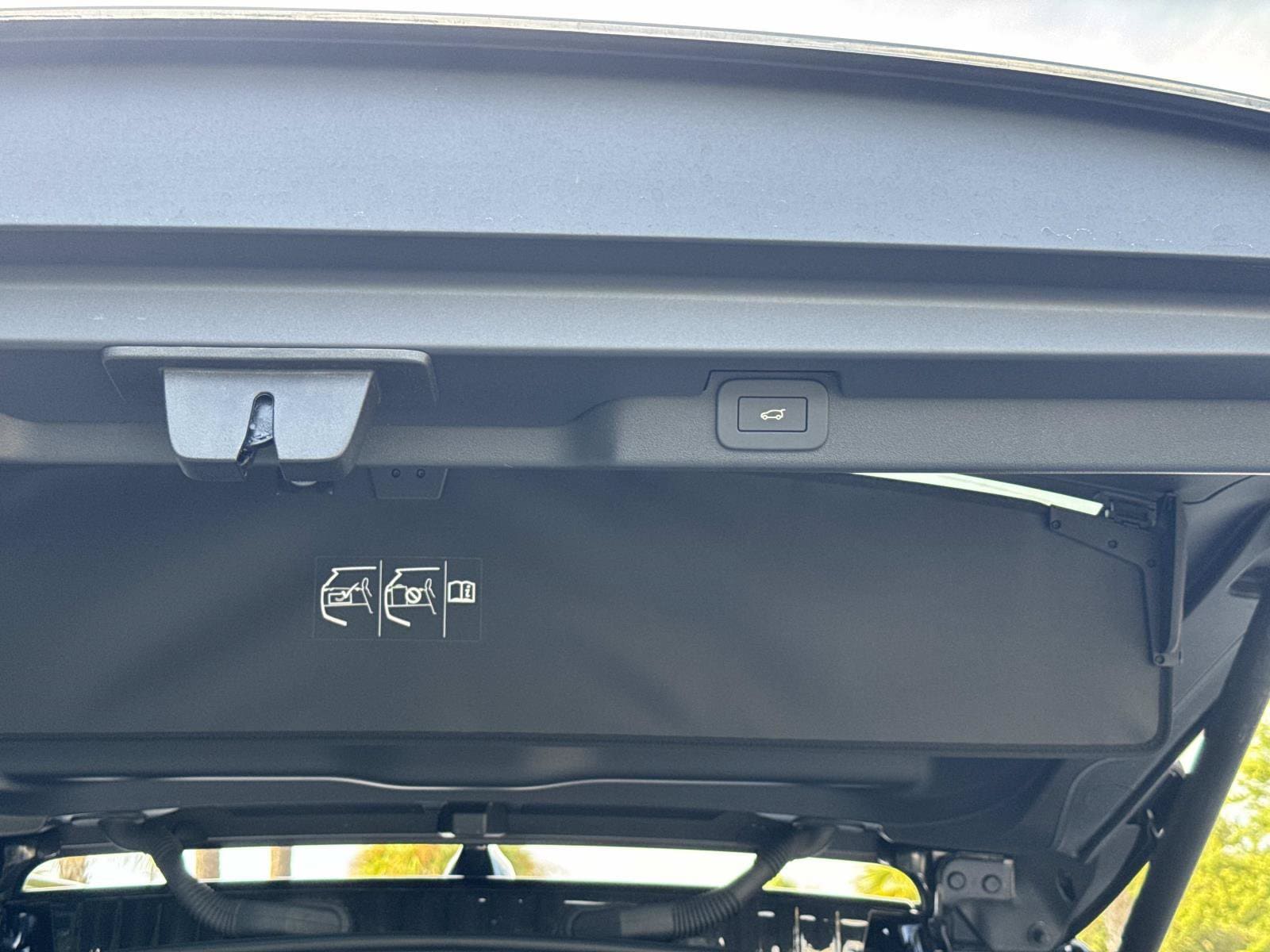 2026 Land Rover Discovery Dynamic SE - Photo 12