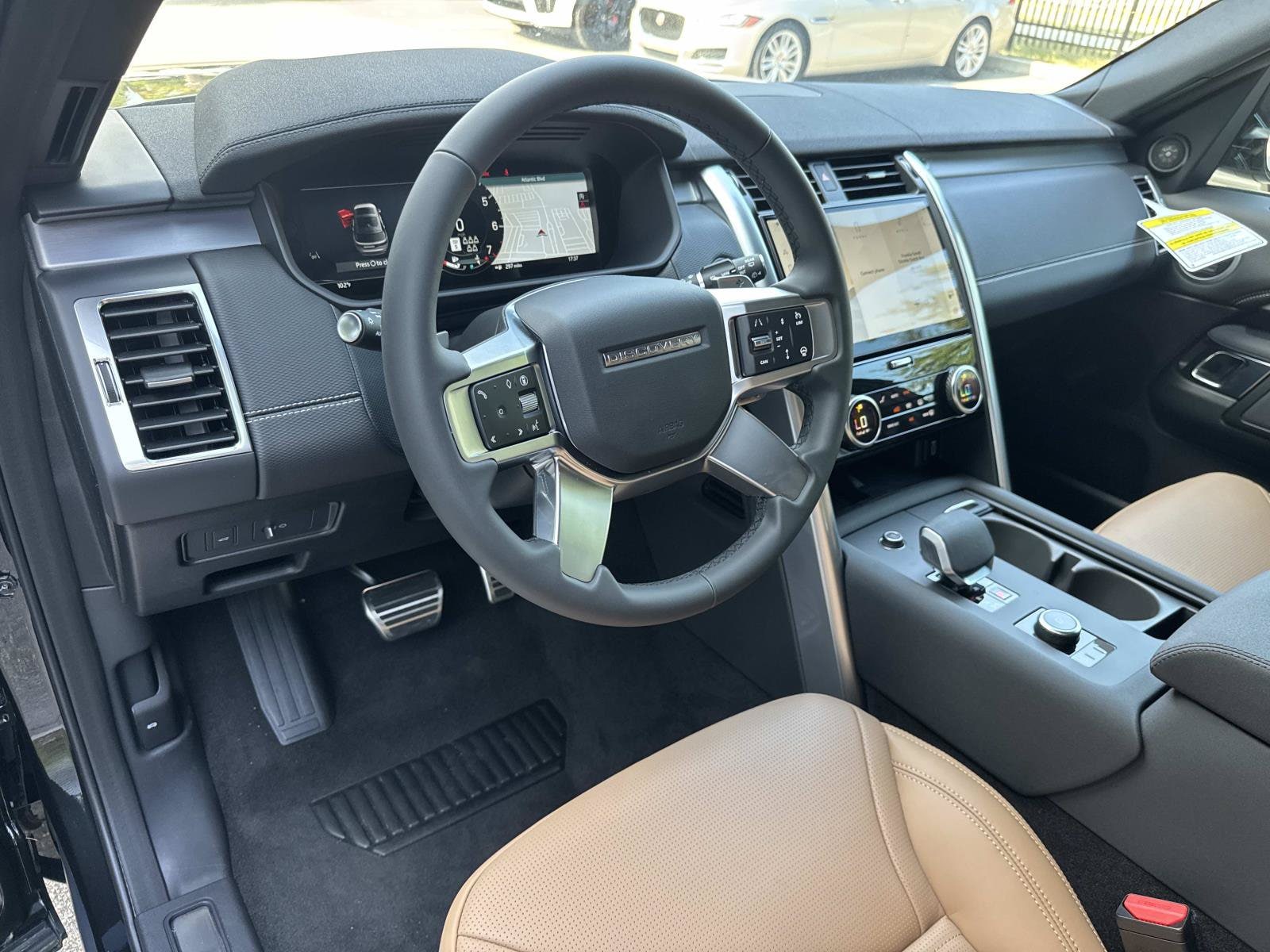 2026 Land Rover Discovery Dynamic SE - Photo 23