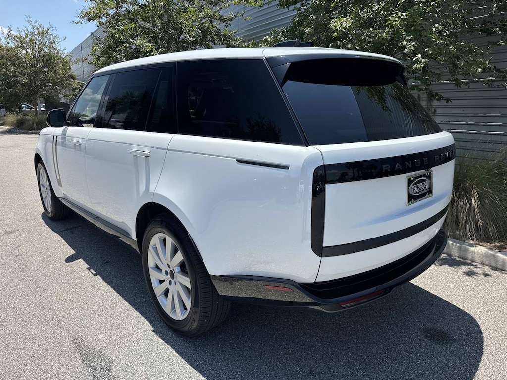 New 2026 Land Rover Range Rover SE 7 Seats SUV