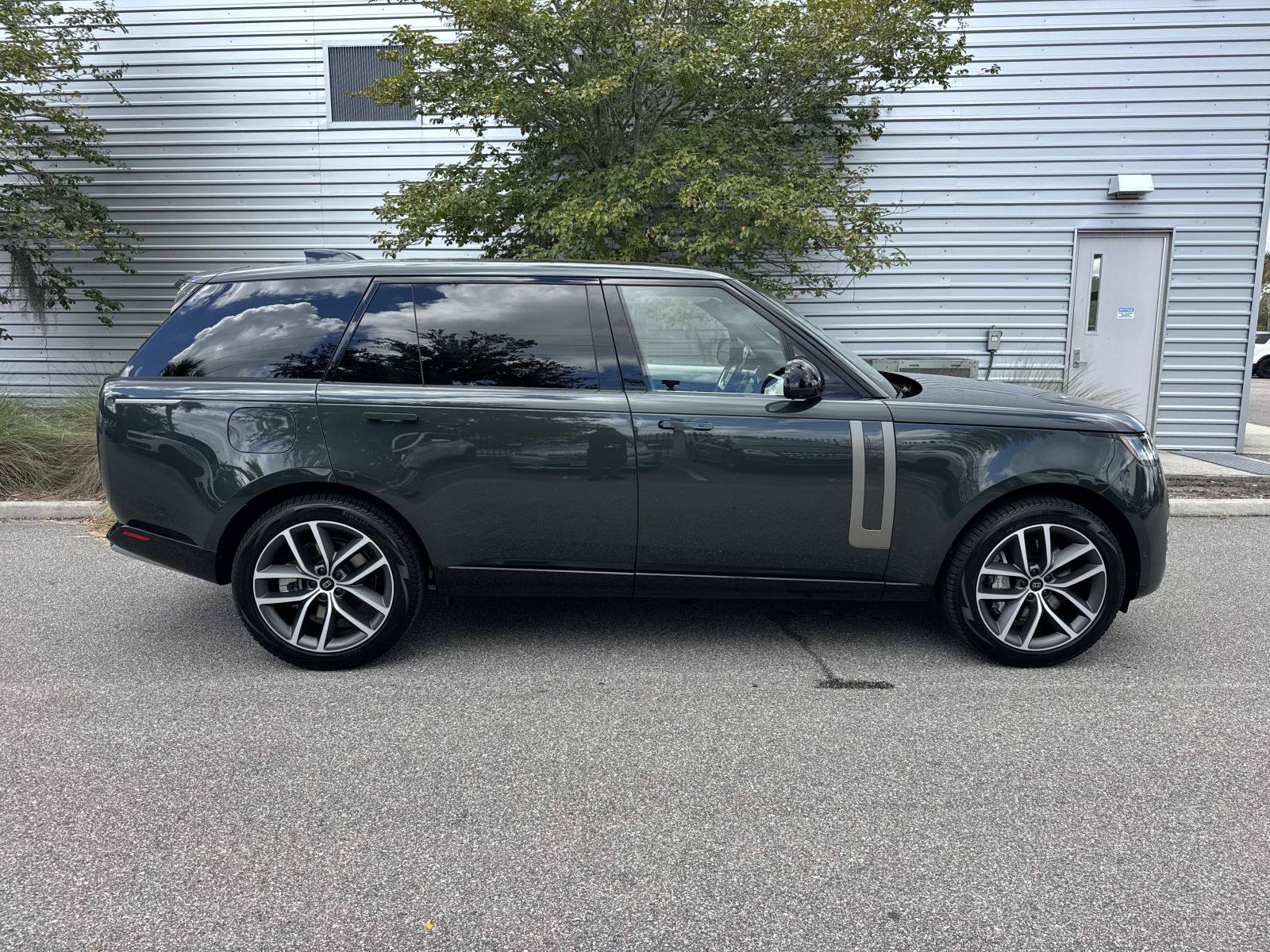 New 2027 Land Rover Range Rover SE LWB7 P530 Range Rover SE LWB7 P530 SUV