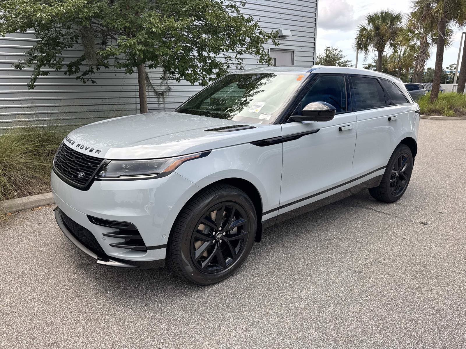  Land Rover Range Rover Velar Belgravia Edition