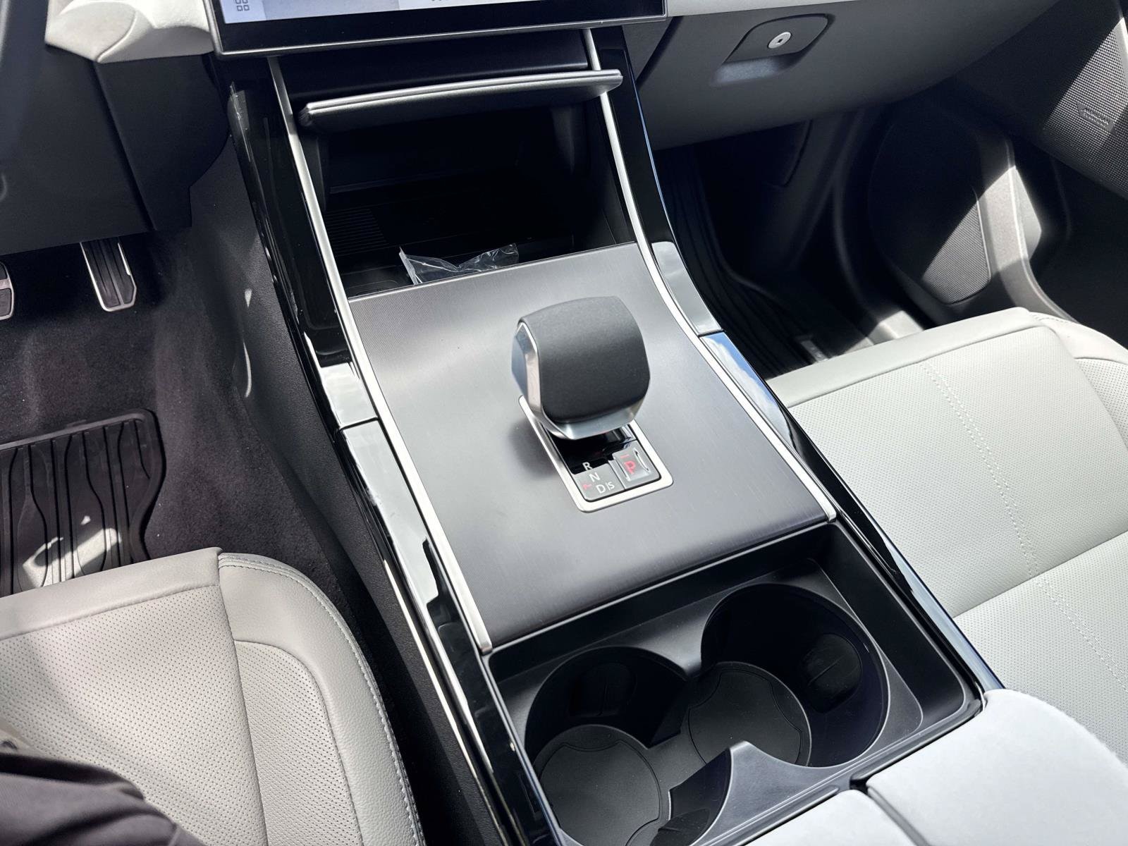 2026 Land Rover Range Rover Velar Dynamic SE - Photo 26