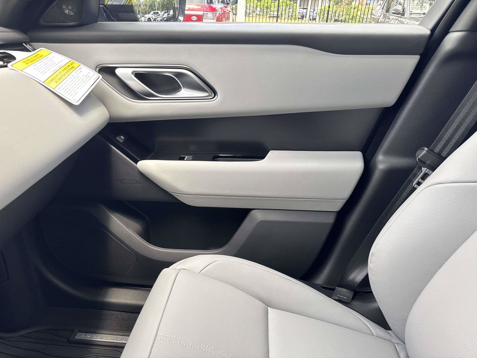 2026 Land Rover Range Rover Velar Dynamic SE - Photo 23
