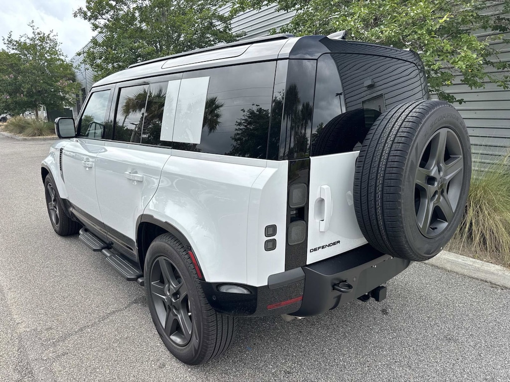 Certified 2026 Land Rover Defender X-Dynamic SE 110 P400 X-Dynamic SE