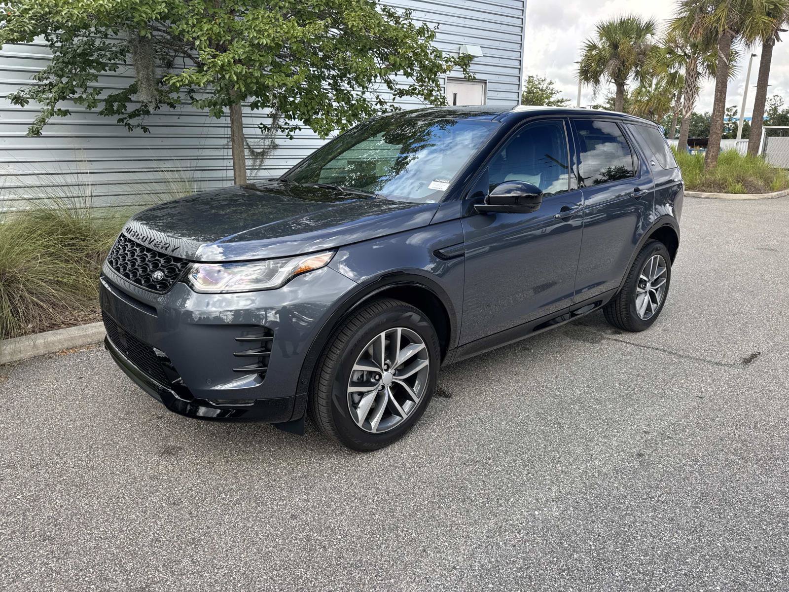 Land Rover Discovery Sport Landmark