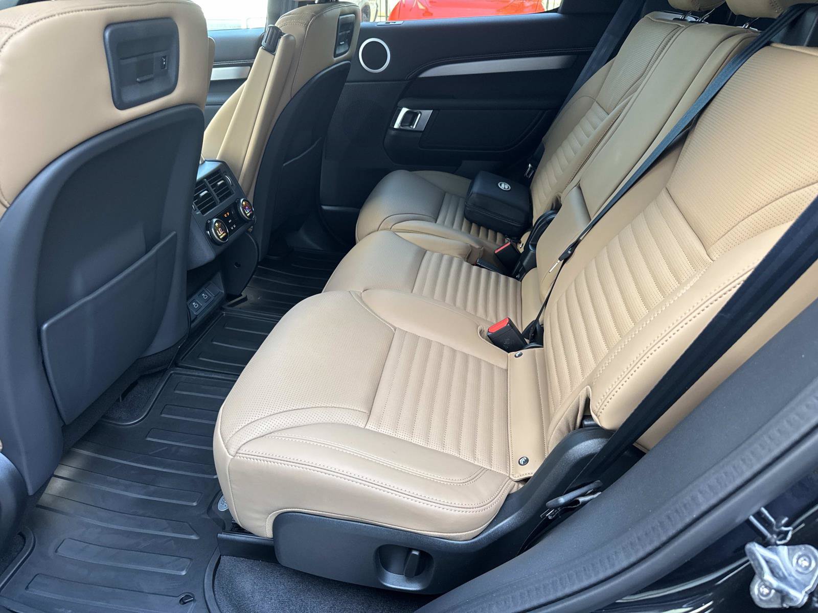 2026 Land Rover Discovery Dynamic SE - Photo 15