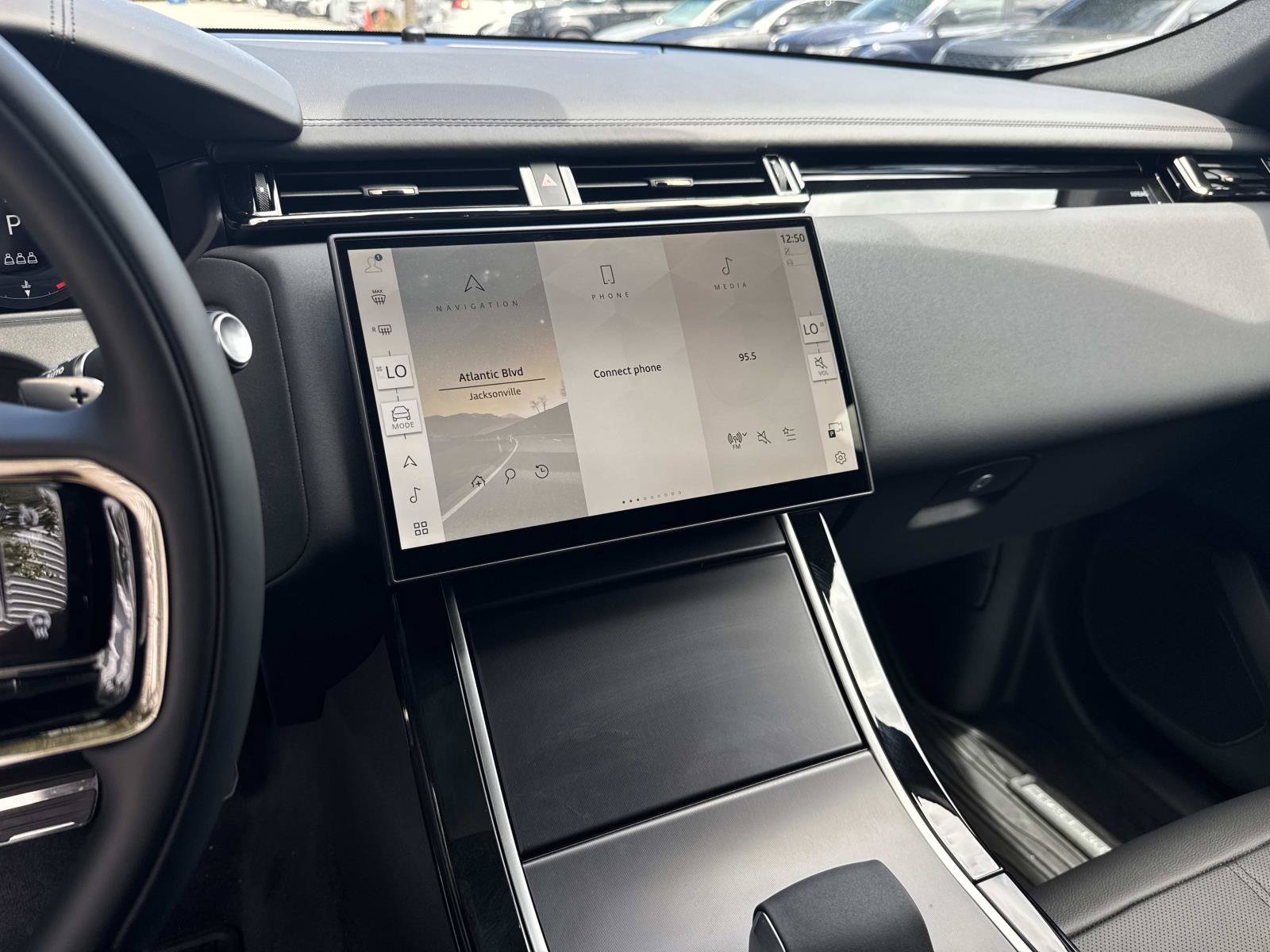 2026 Land Rover Range Rover Velar Dynamic SE - Photo 26