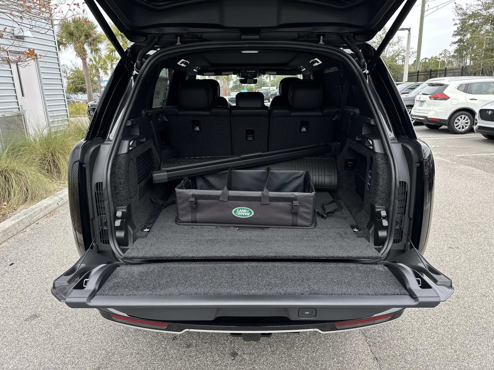 2026 Land Rover Range Rover SE - Photo 10